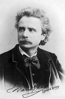 220px-Edvard_Grieg_(1888)_by_Elliot_and_Fry_-_02